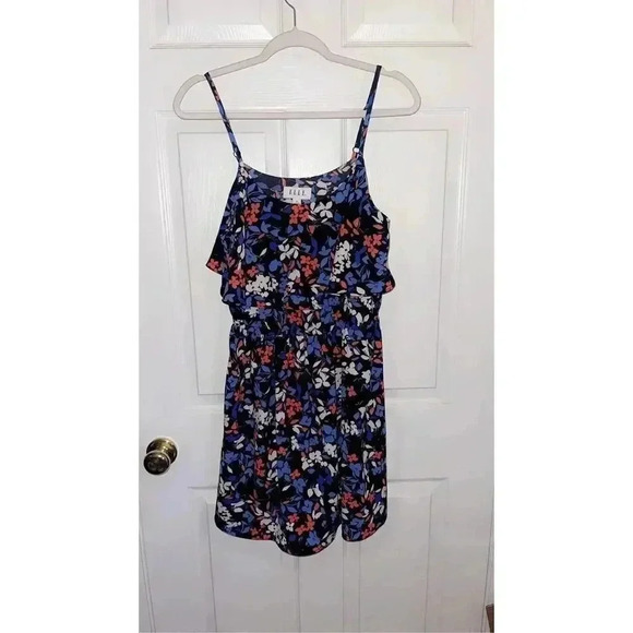 NWOT Elle floral dress‎ - Picture 1 of 3